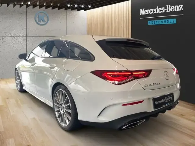Mercedes-Benz CLA 200
