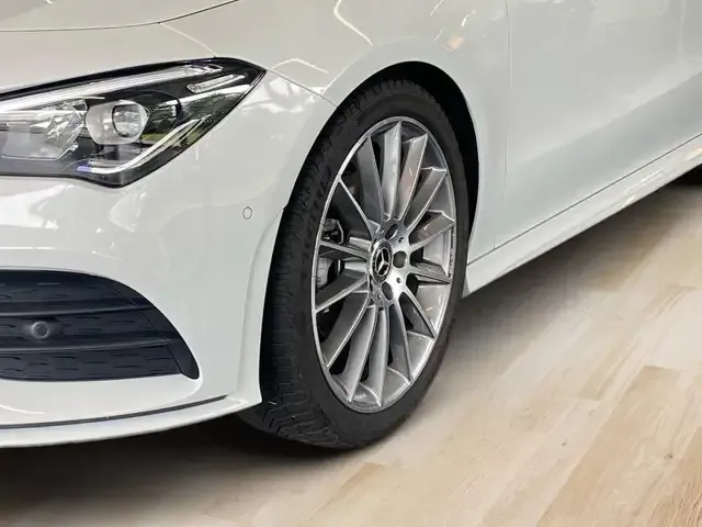 Mercedes-Benz CLA 200