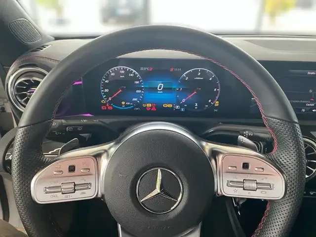 Mercedes-Benz CLA 200
