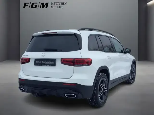 Mercedes-Benz GLB 200