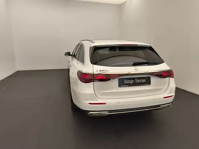 Mercedes-Benz E 300