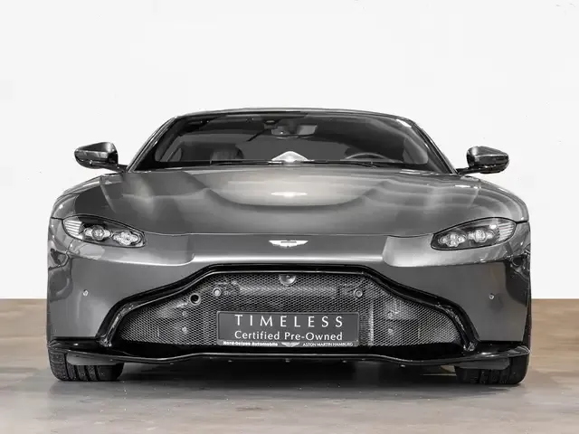 Aston Martin V8