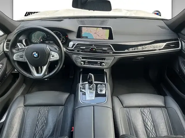 BMW 740