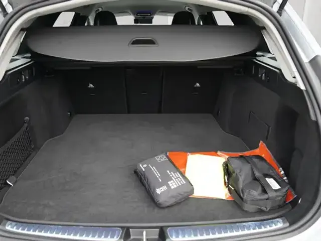 Mercedes-Benz EQE 350