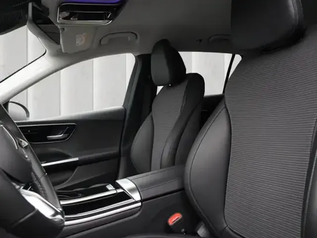 Mercedes-Benz EQE 350