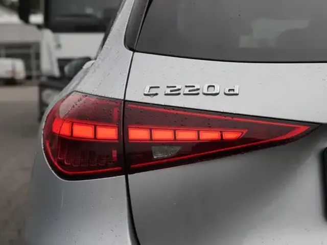 Mercedes-Benz EQE 350