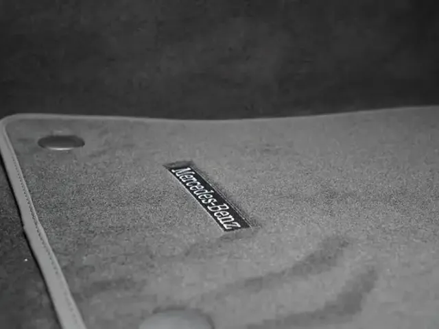 Mercedes-Benz EQE 350