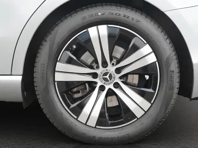 Mercedes-Benz EQE 350