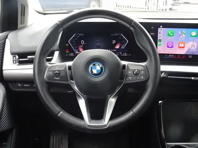 BMW 225