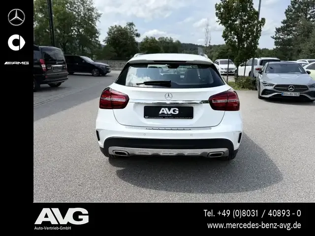 Mercedes-Benz GLA 200