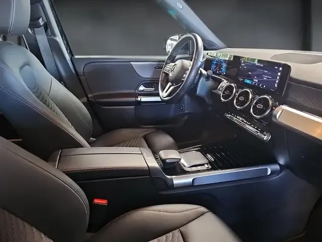Mercedes-Benz GLB 200