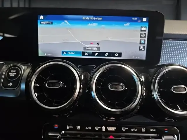 Mercedes-Benz GLB 200