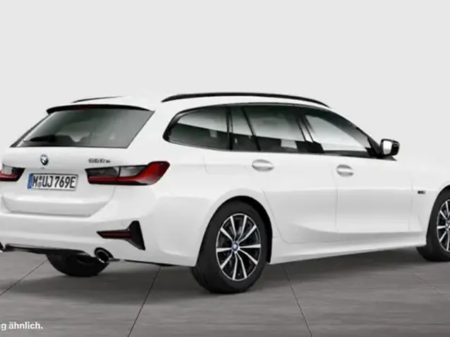 BMW 330