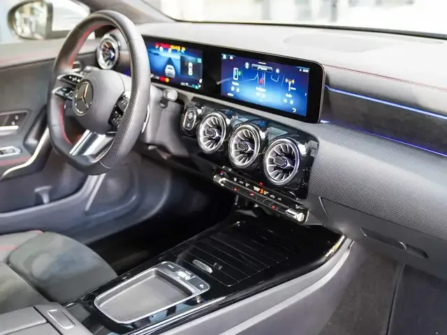 Mercedes-Benz CLA 220