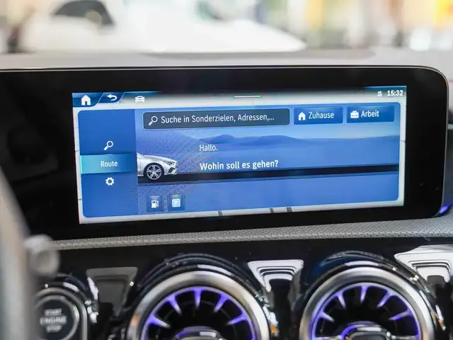 Mercedes-Benz CLA 220