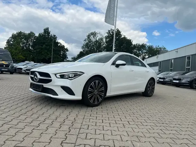 Mercedes-Benz CLA 180