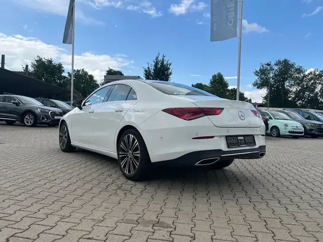 Mercedes-Benz CLA 180