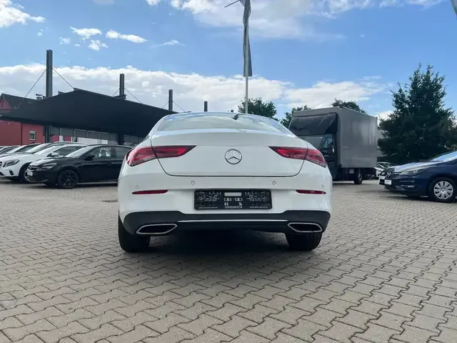 Mercedes-Benz CLA 180