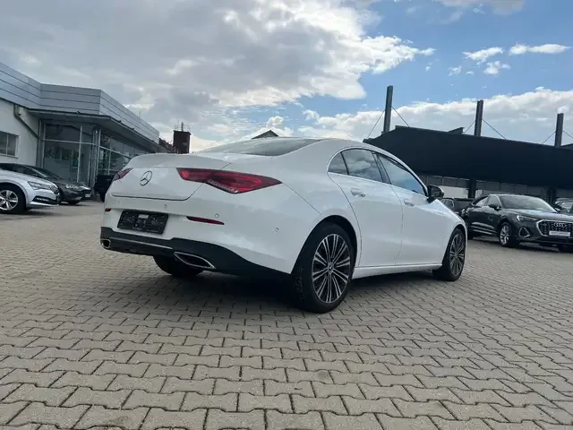 Mercedes-Benz CLA 180