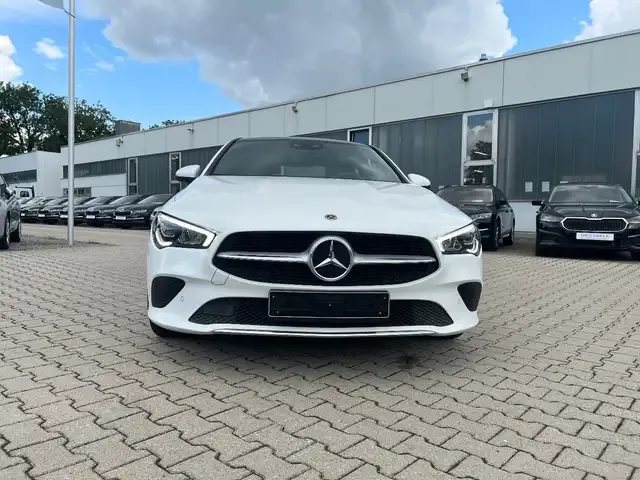 Mercedes-Benz CLA 180