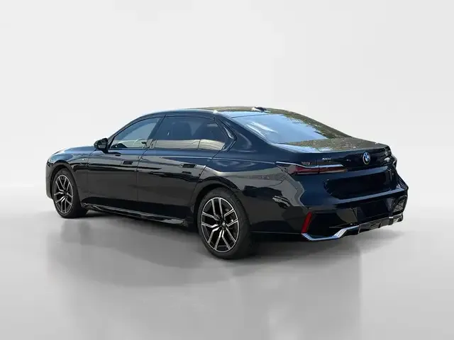 BMW 740