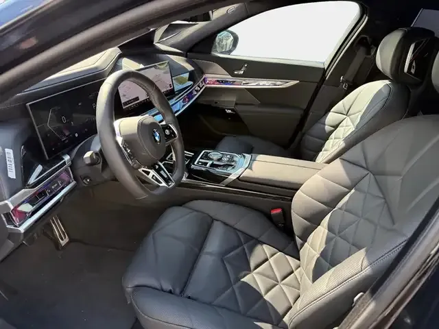 BMW 740