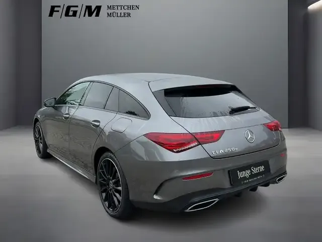 Mercedes-Benz CLA 250
