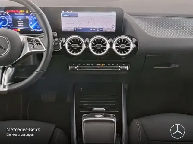 Mercedes-Benz EQA 300