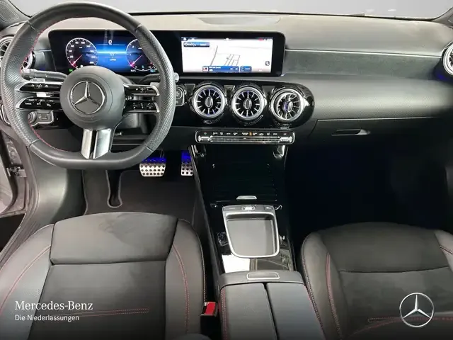 Mercedes-Benz A 220