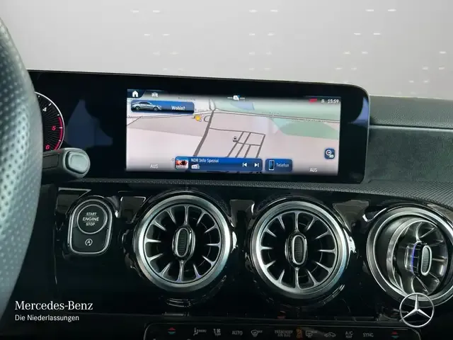 Mercedes-Benz A 220