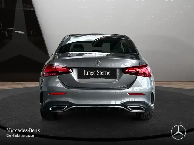 Mercedes-Benz A 220