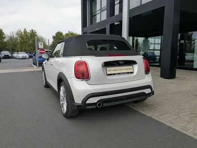 MINI Cooper Cabrio