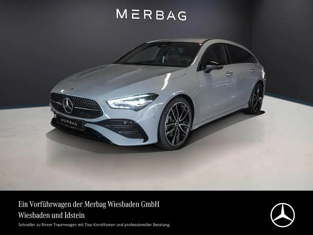 Mercedes-Benz CLA 200