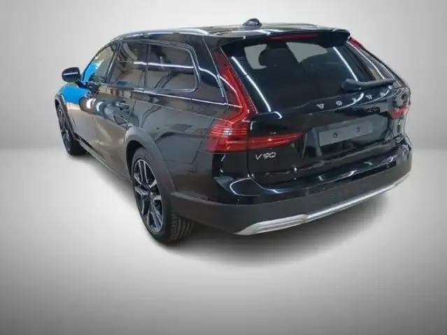 Volvo V90 Cross Country