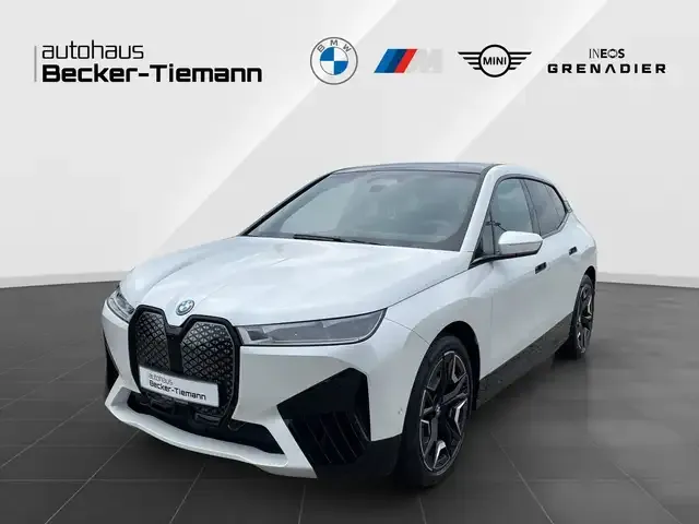 BMW iX