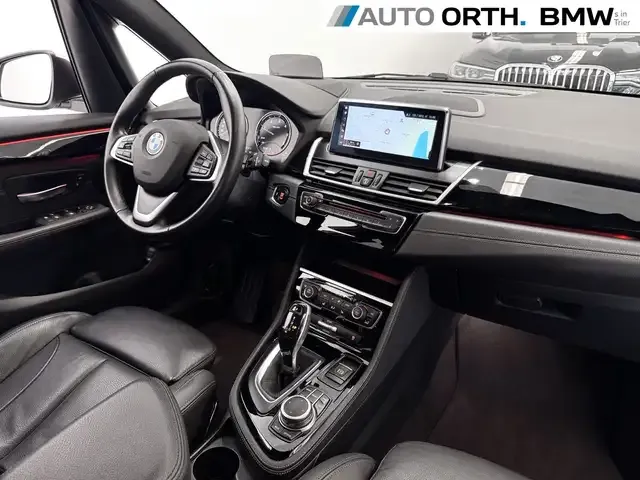 BMW 218