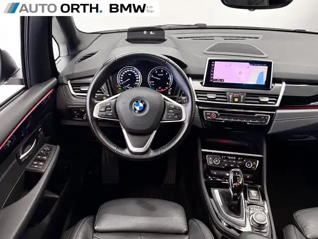 BMW 218