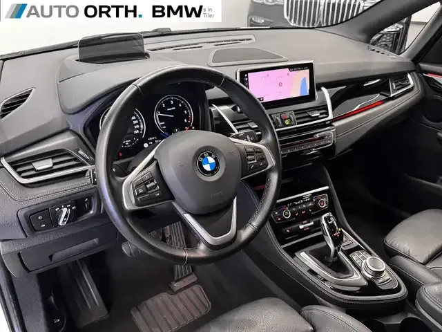 BMW 218