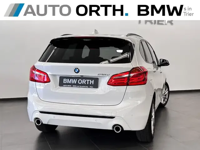 BMW 218