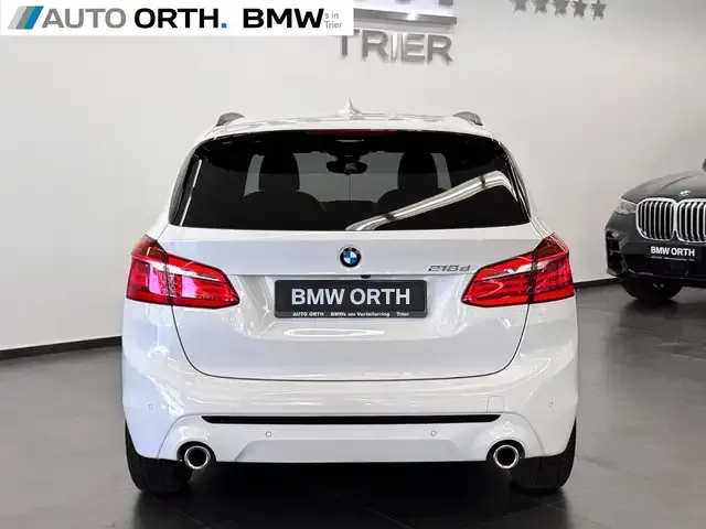 BMW 218