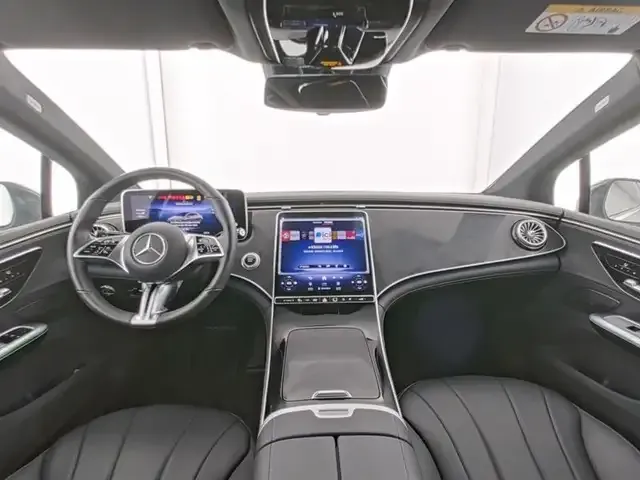 Mercedes-Benz EQE 300