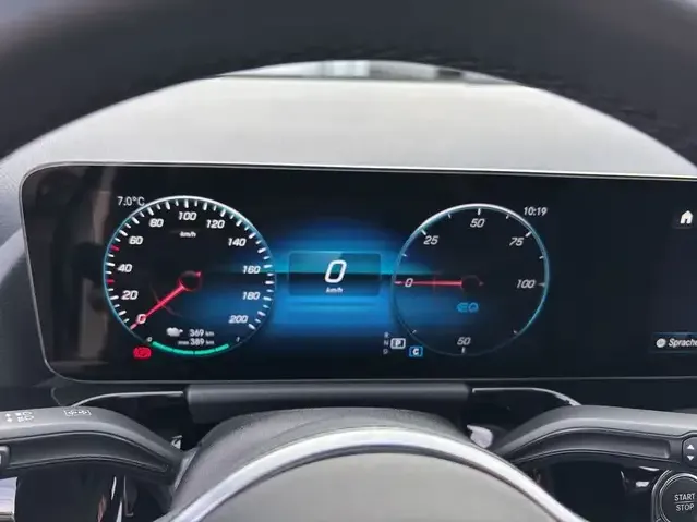 Mercedes-Benz EQA 300