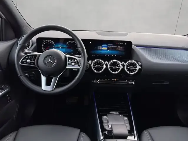 Mercedes-Benz EQA 300