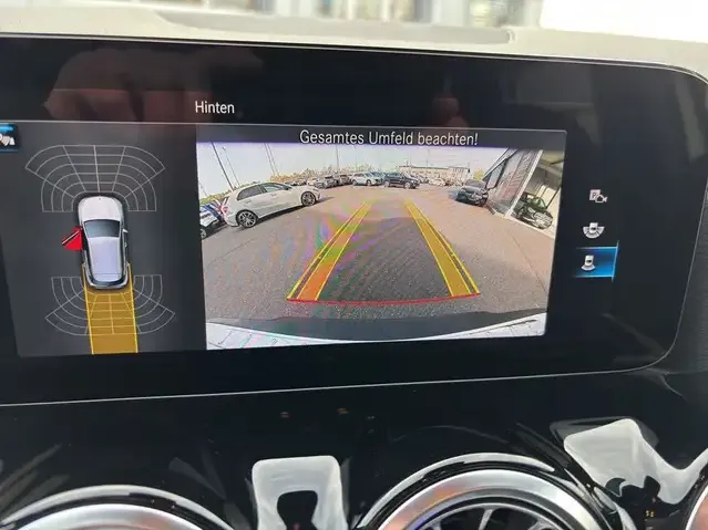 Mercedes-Benz EQA 300