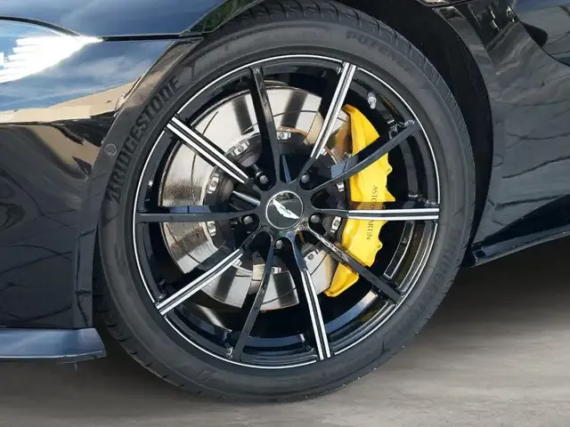 Aston Martin Vantage