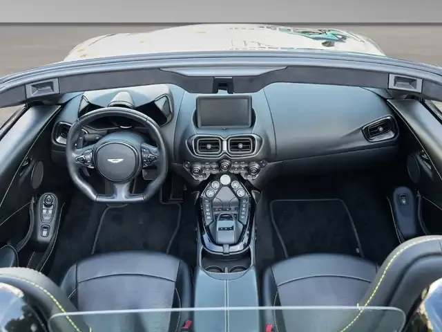 Aston Martin Vantage
