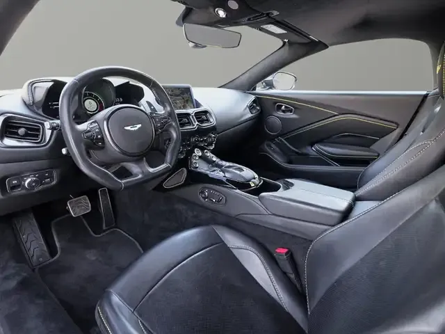 Aston Martin Vantage