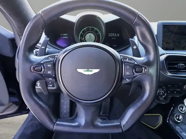 Aston Martin Vantage