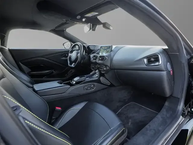 Aston Martin Vantage