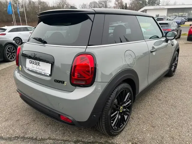 MINI Cooper SE